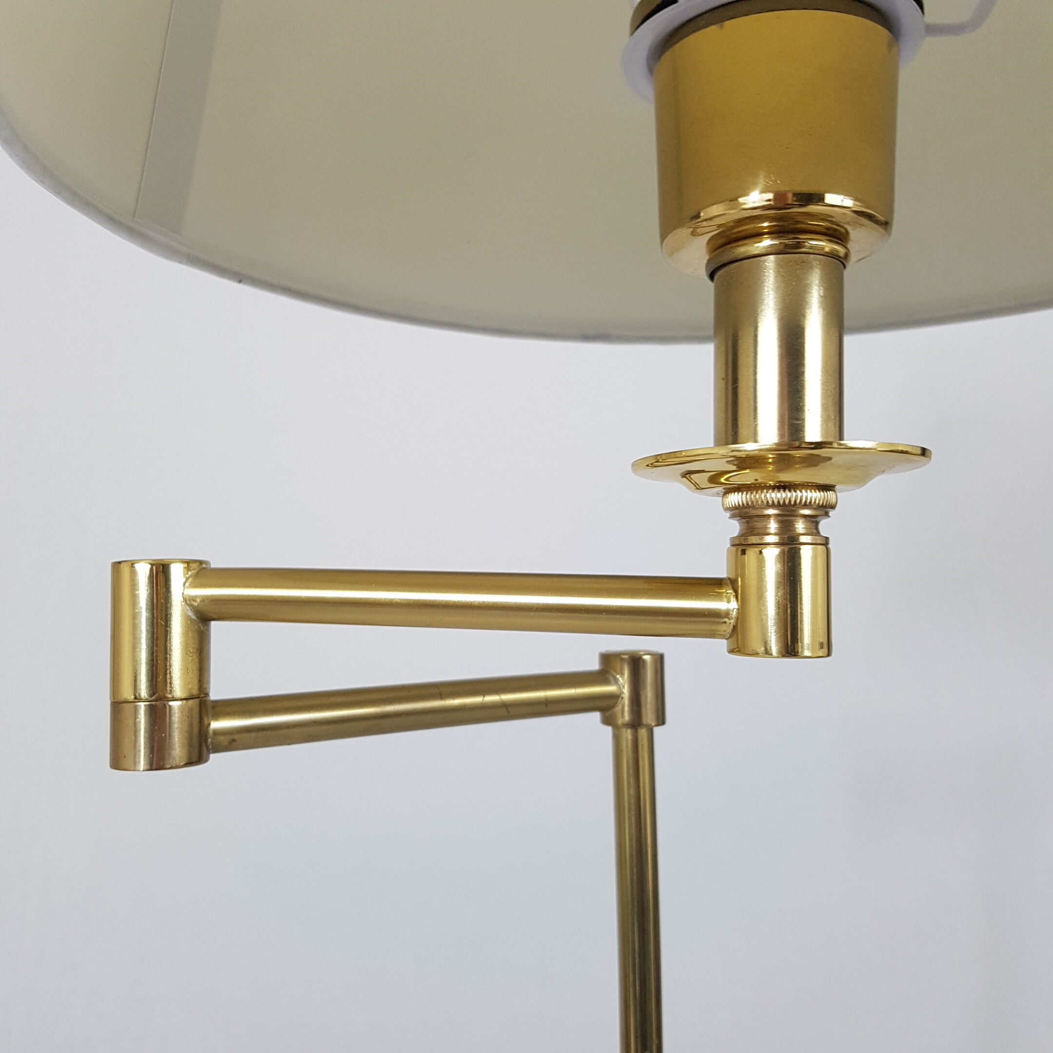 Articulated floor lamp light vintage brass gold Deknudt