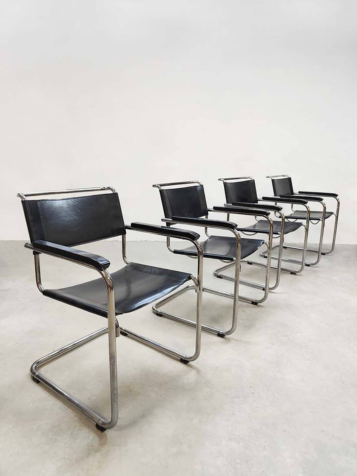 Chaises à repas design vintage S34 Mart Stam Thonet 1970