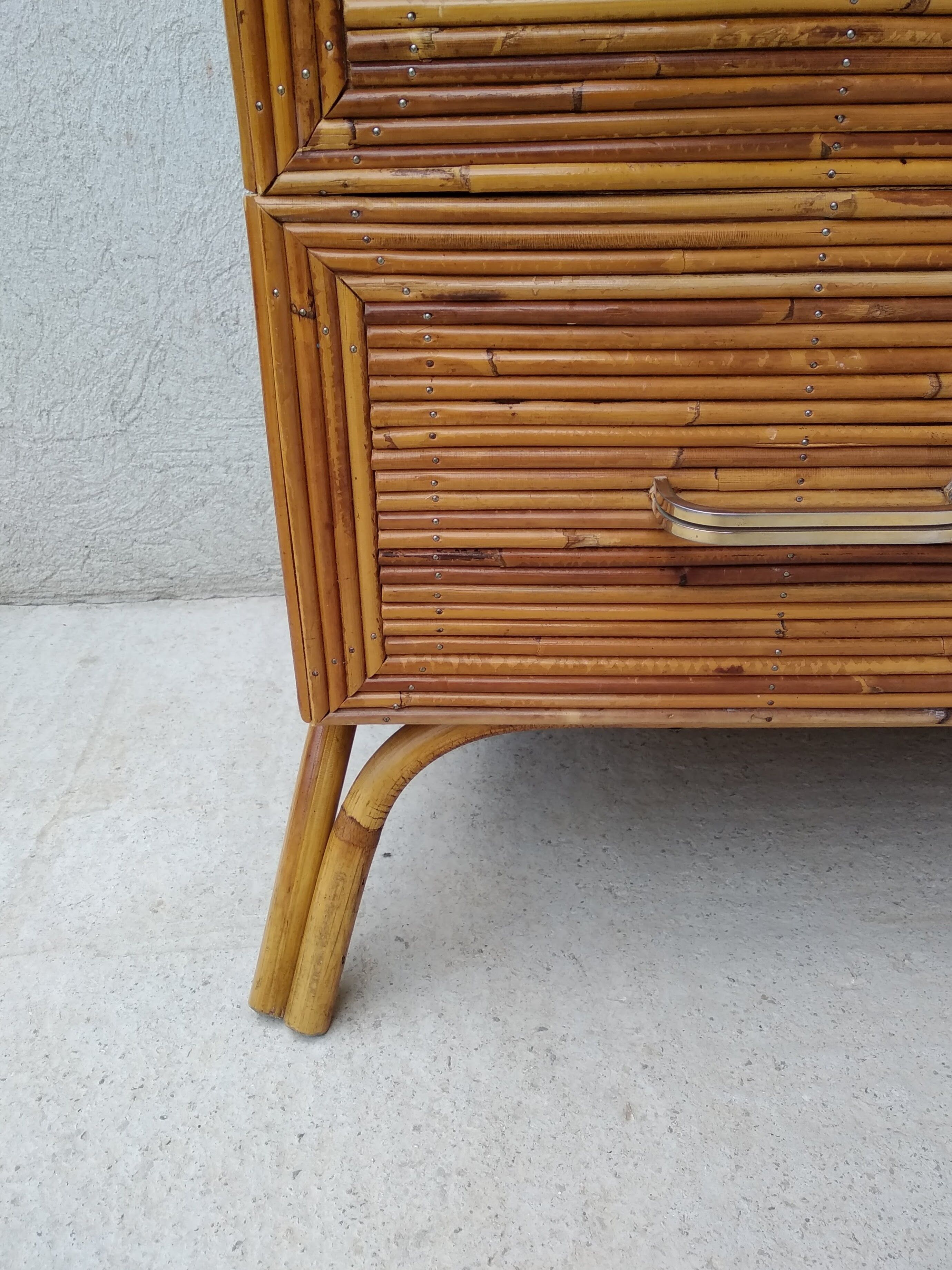 Commode en rotin vintage