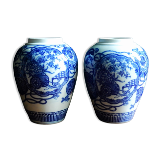 Paire de vases chinois bleus et blancs