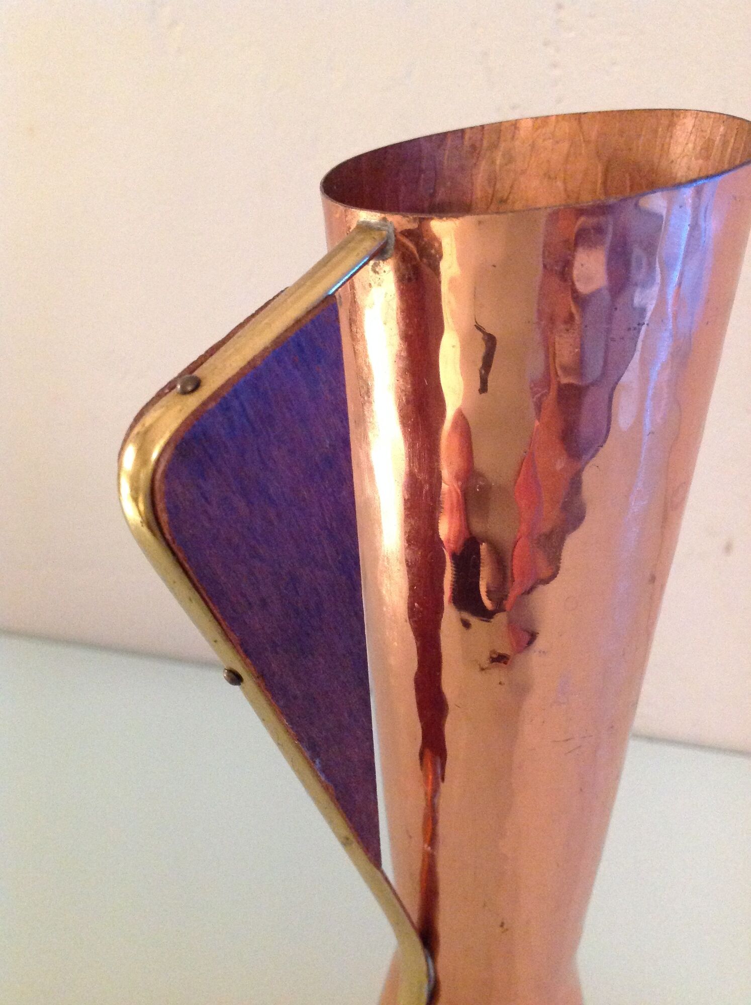 Diabolo vase in hammered red copper 60/70