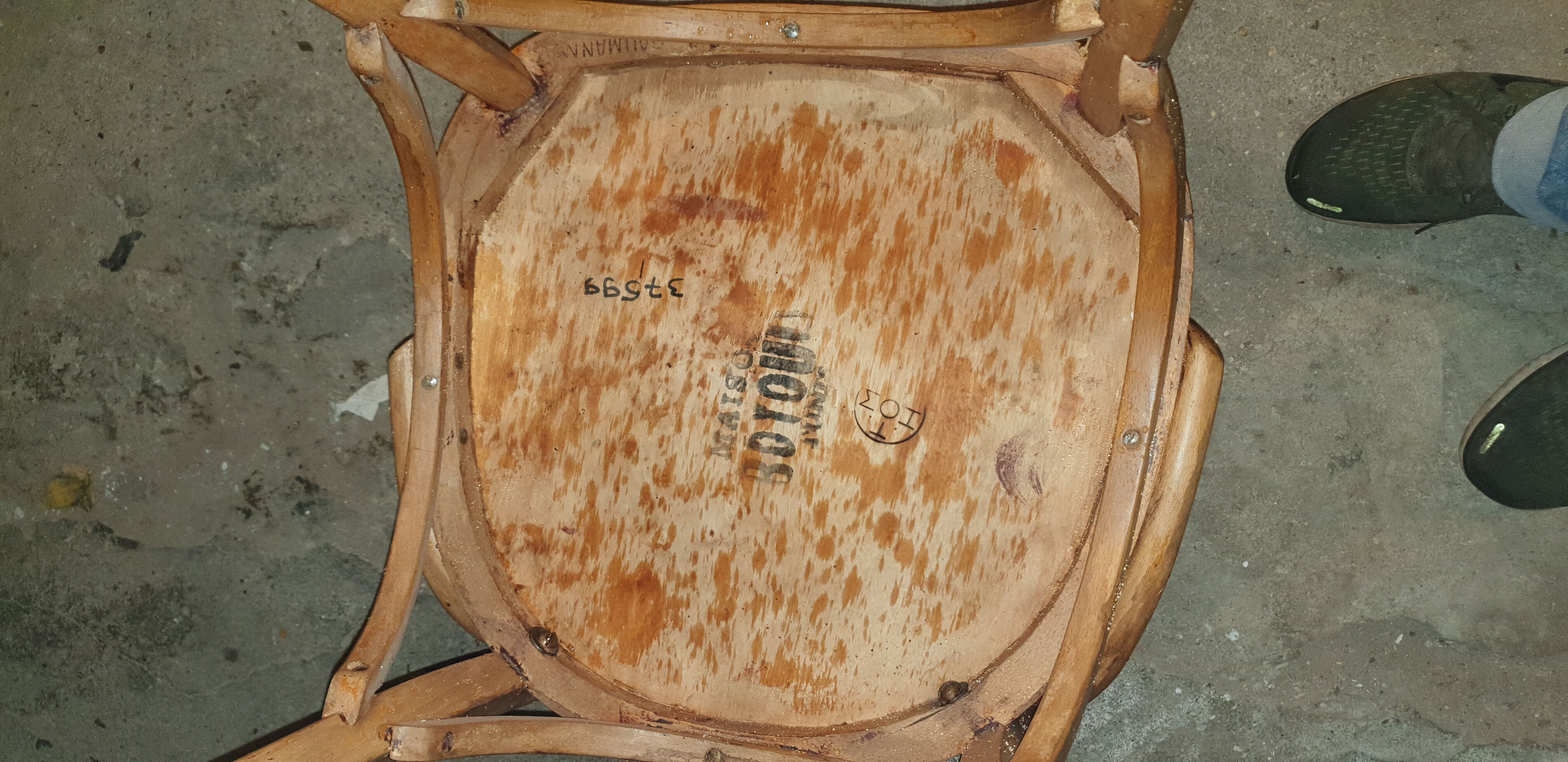 Curved wood office chair