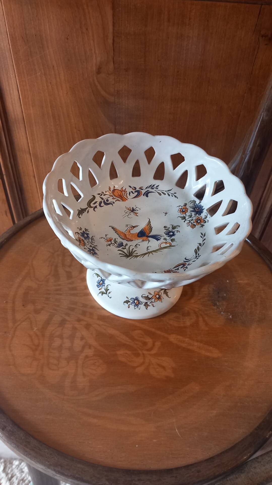 Fruit bowl faience Moustiers decoration