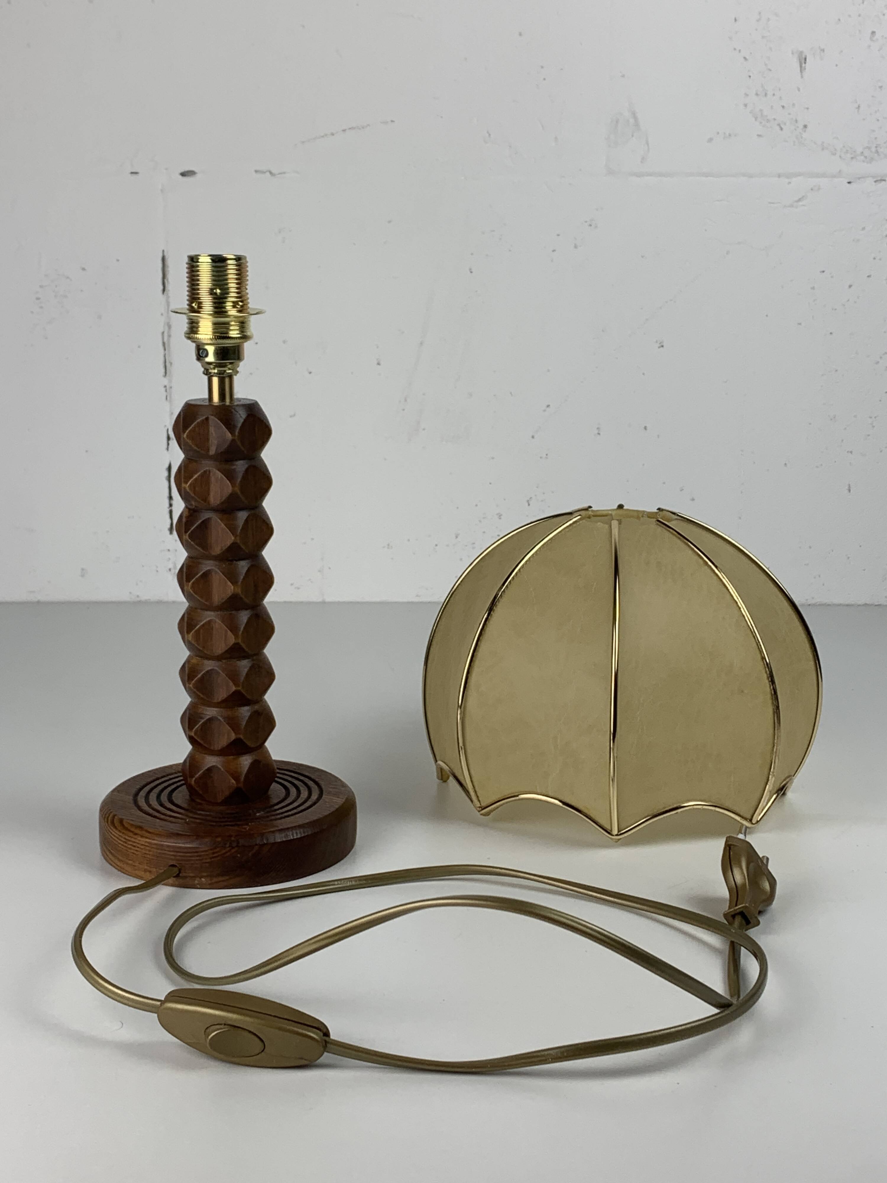 French modernist wood turned mushroom cocoon table lamp, 1950s