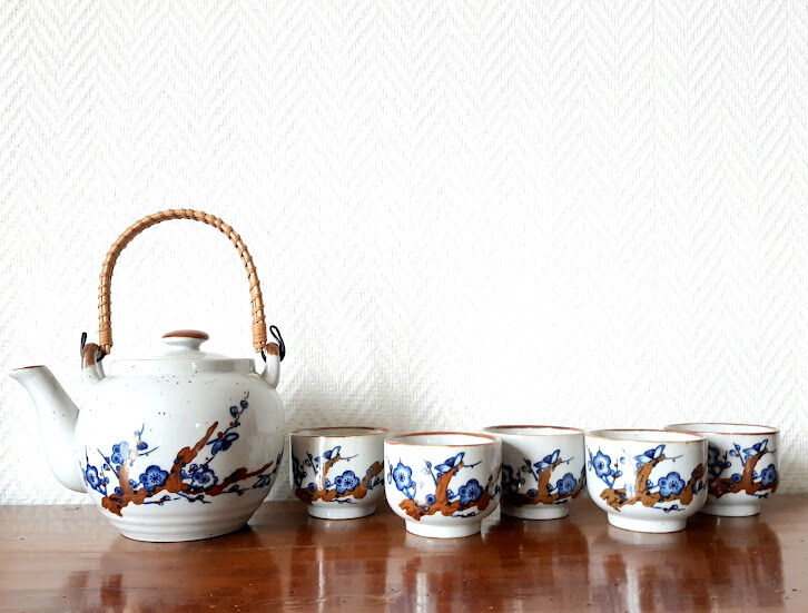 Japanese stoneware tea set