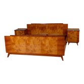 Vintage Czechoslovak bedroom set with burl veneer, bed and pair of nightstands, mid-20th century, 180 × 295 cm