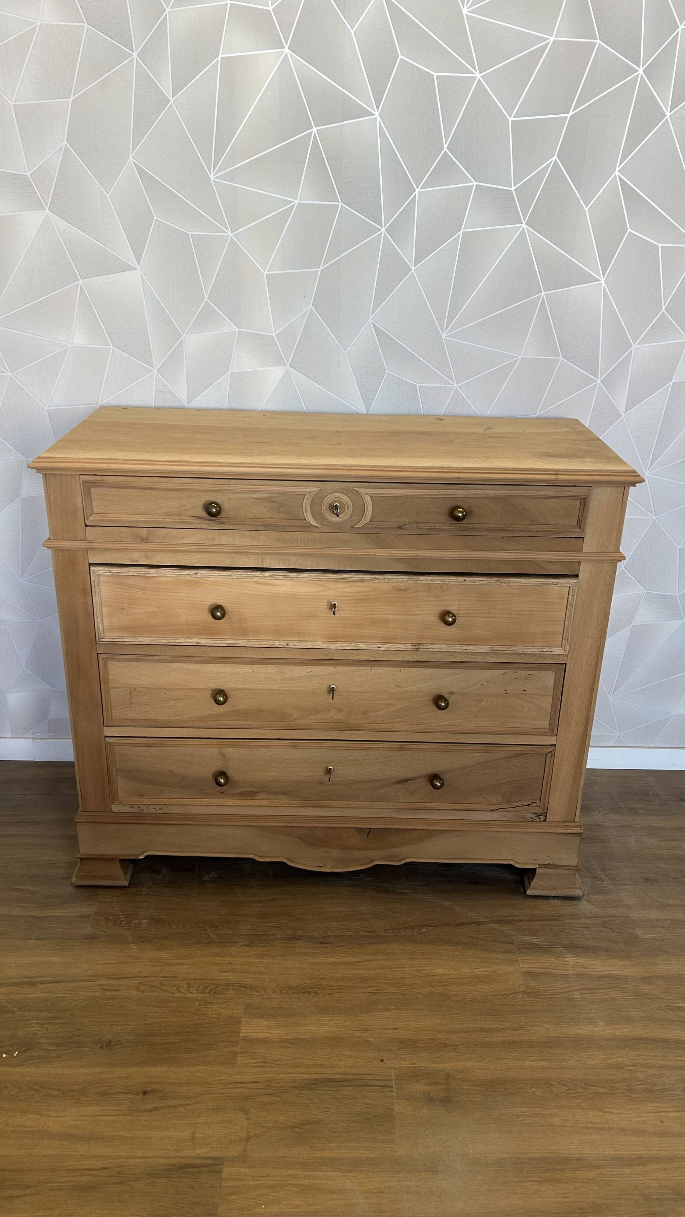 Louis Philipe airbrushed chest of drawers