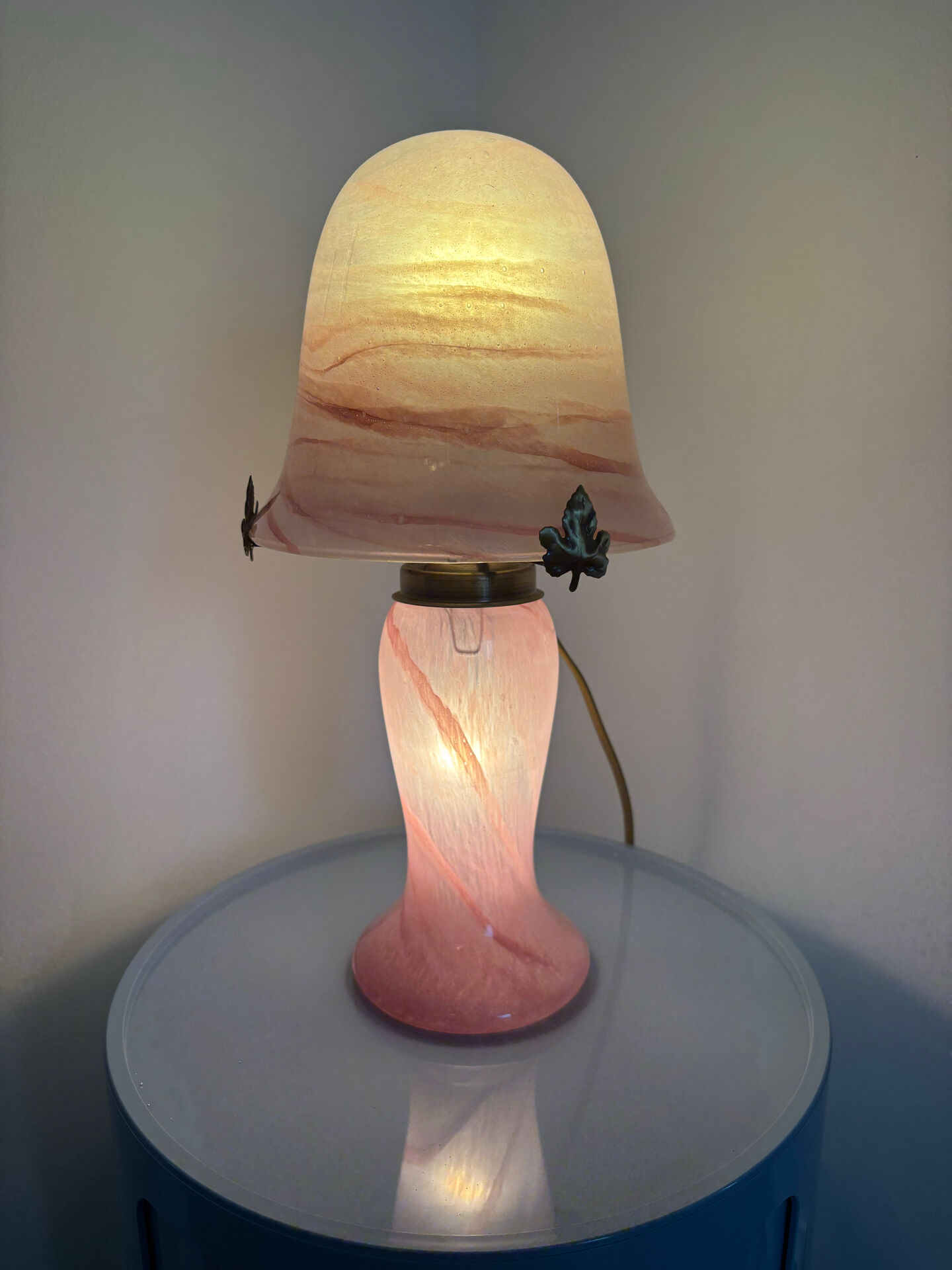 Vintage pink glass table lamp – Mushroom shade and base in