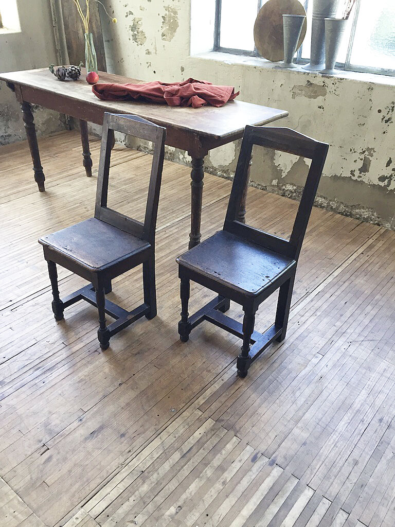 Pair chairs Lorraine