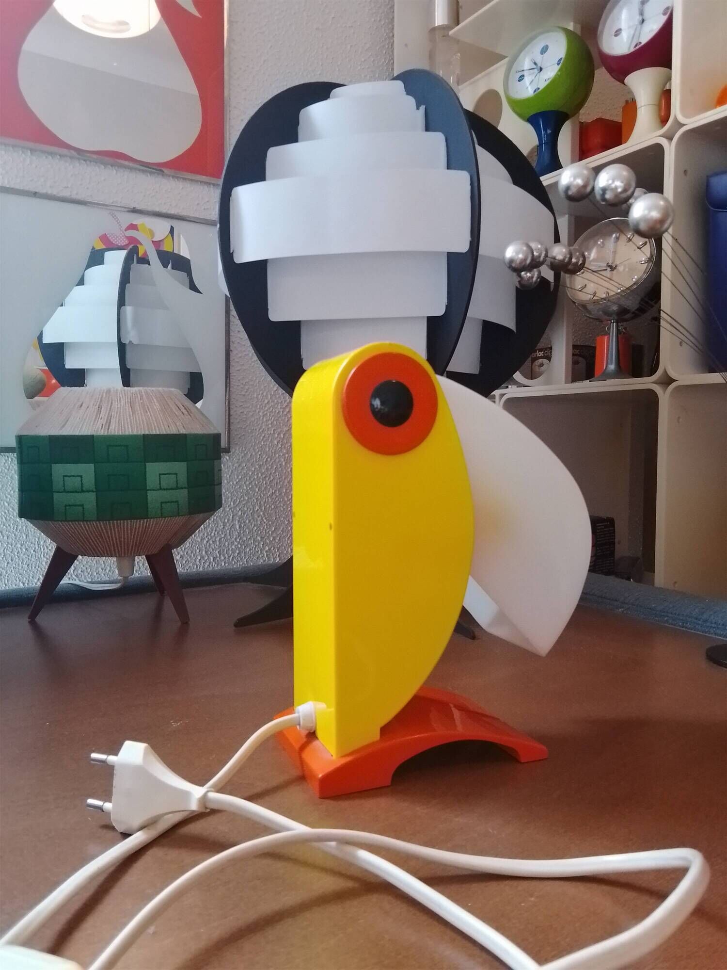 Toucan Lamp