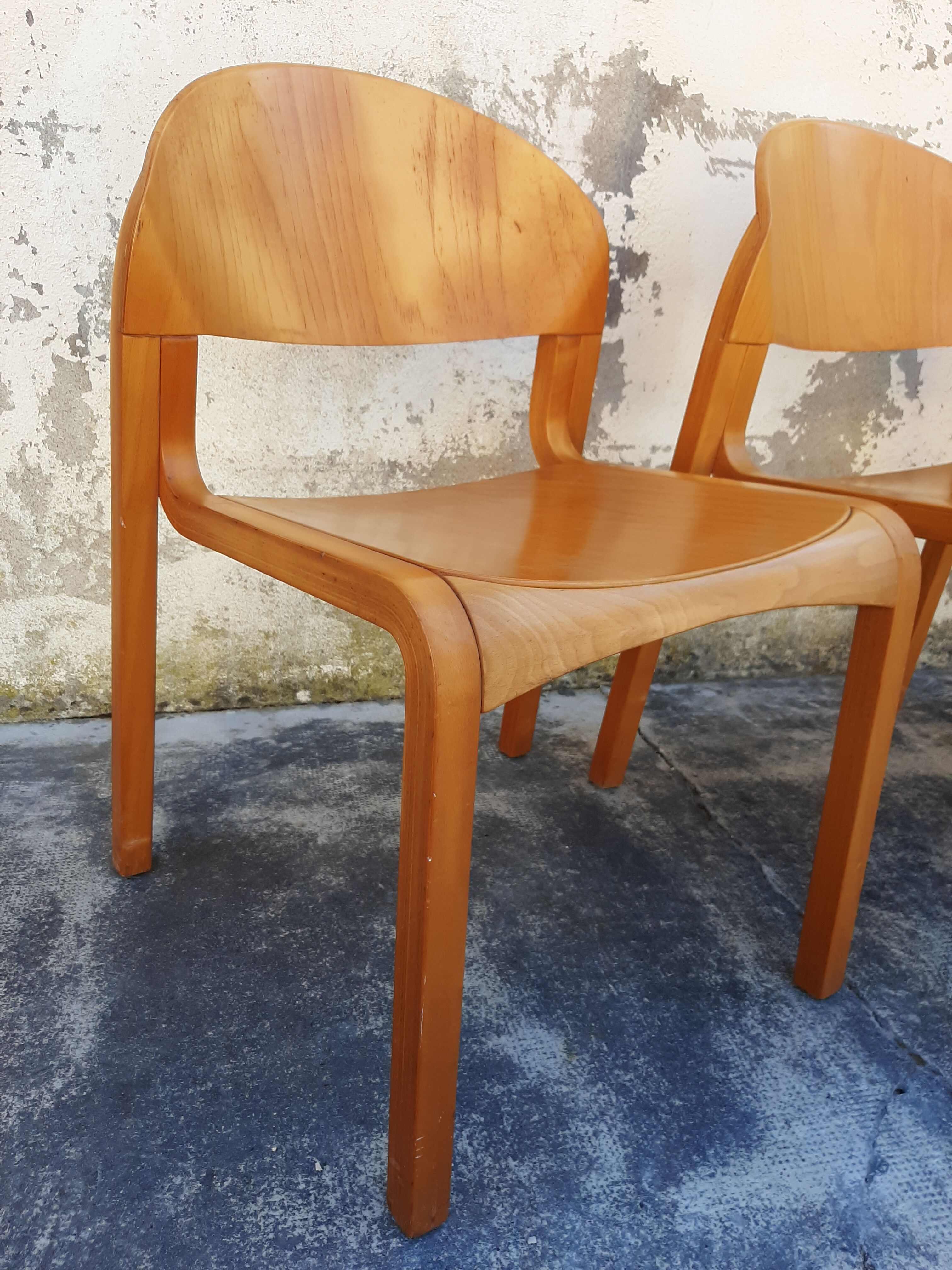 Serie de 4 chaises design années 80