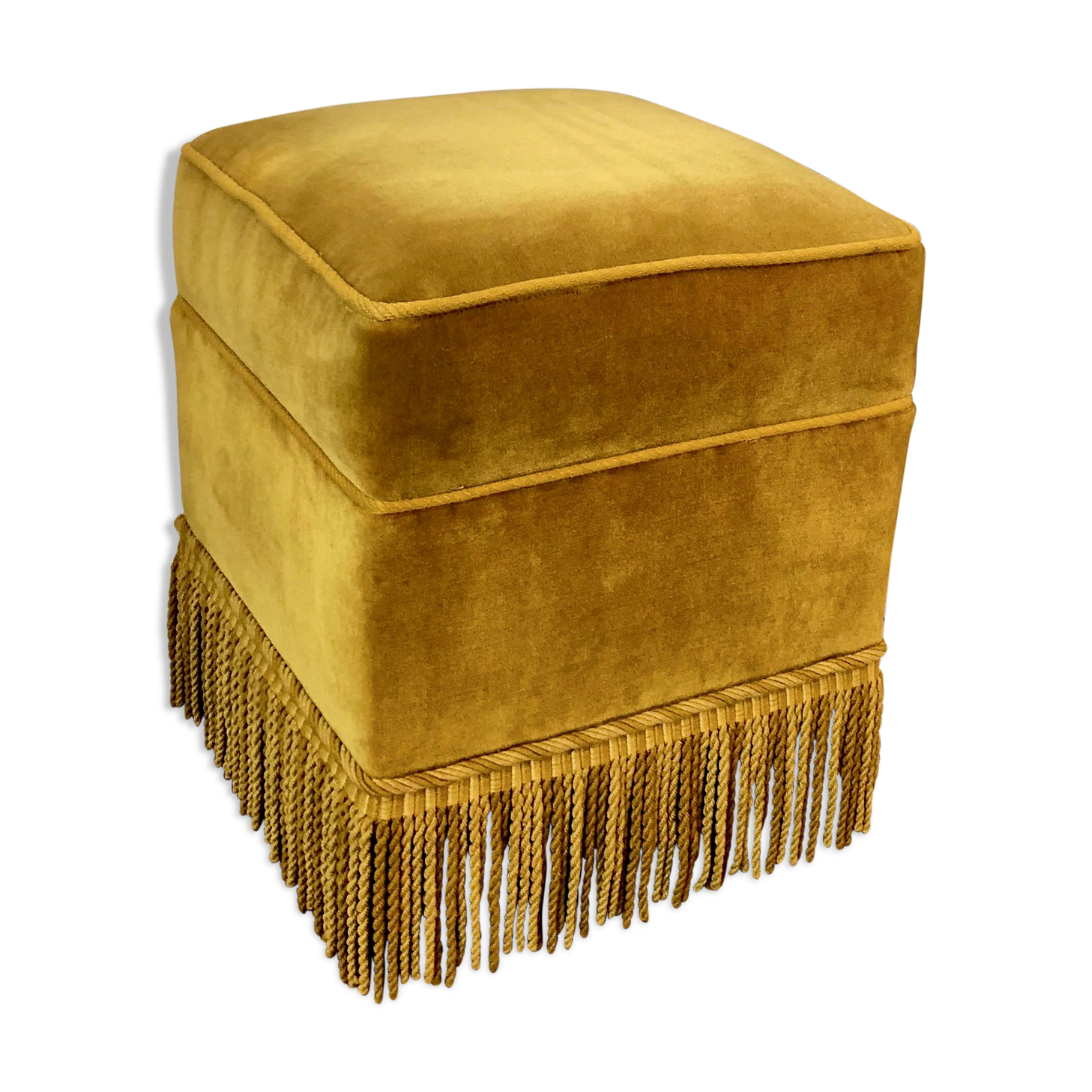 Velvet pouf