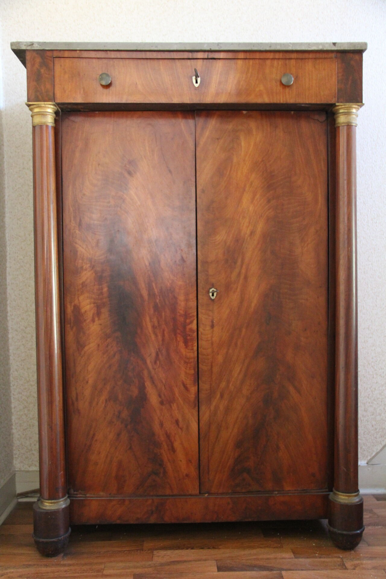 Mahogany cabinet of empire period, early XIX °