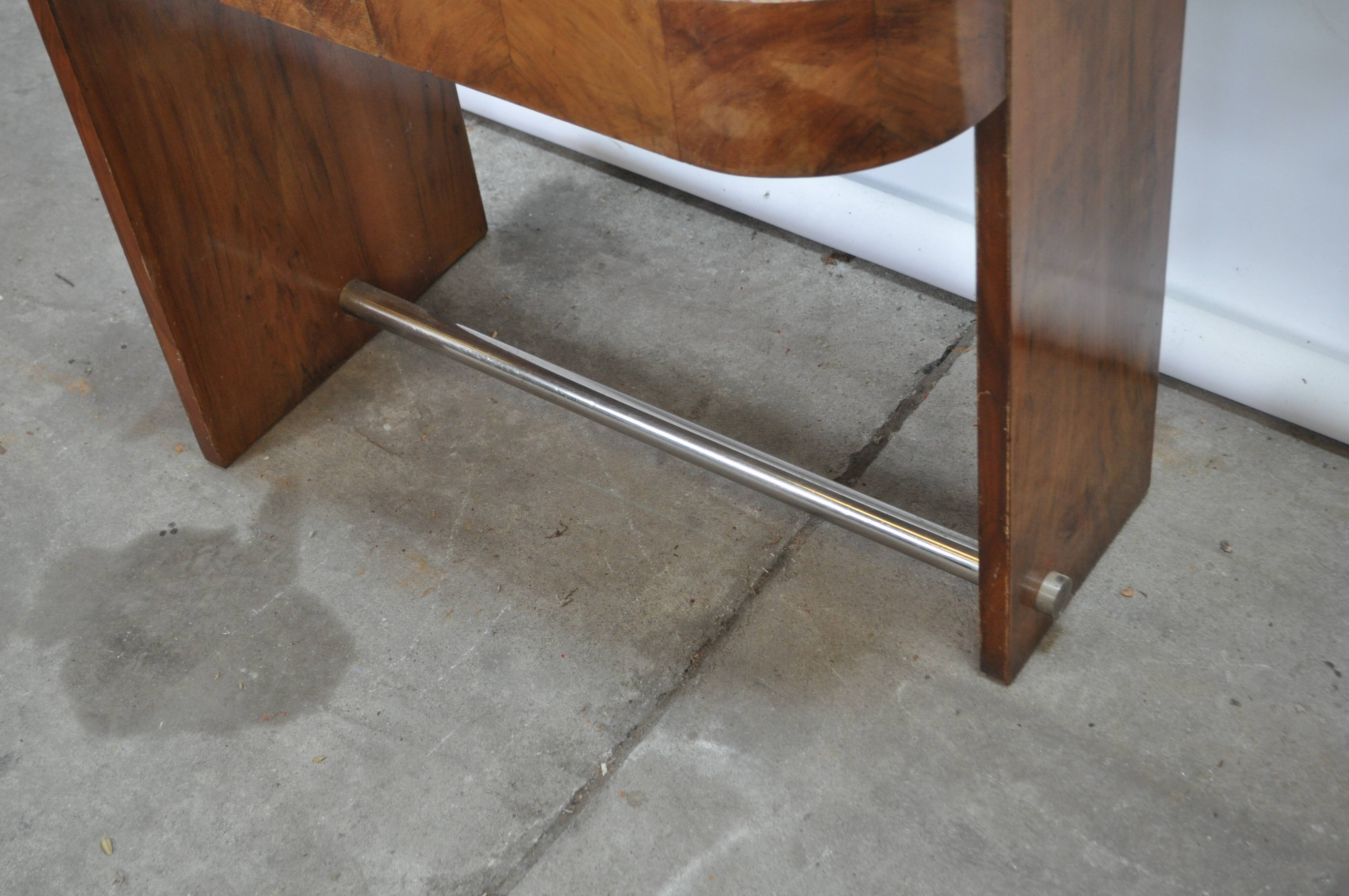 Art deco dressing table