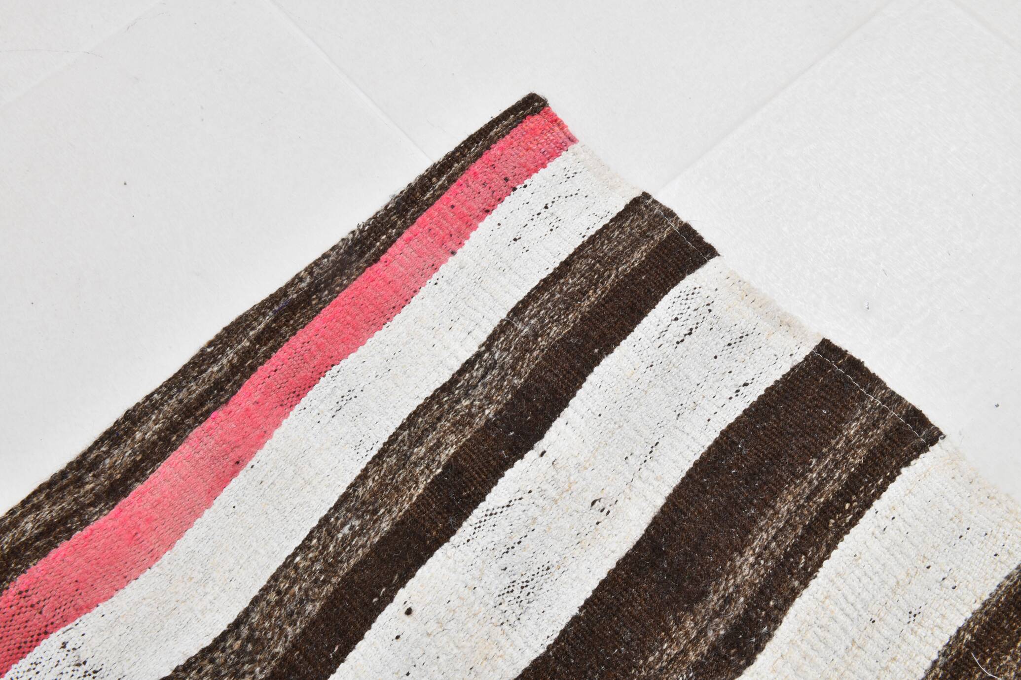 6x7 Natural White & Brown Kilim Rug, 183x212Cm