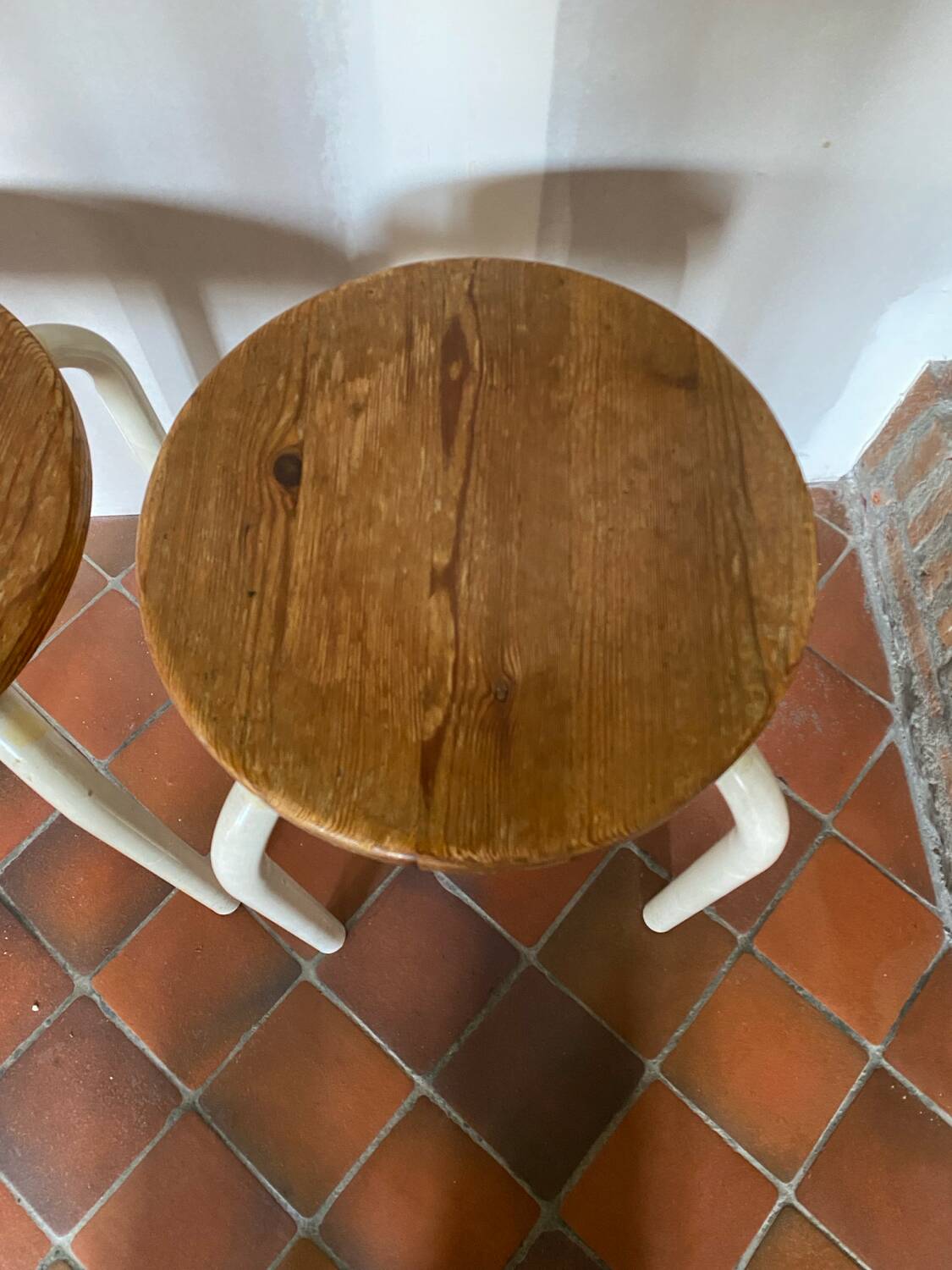 4 vintage stools