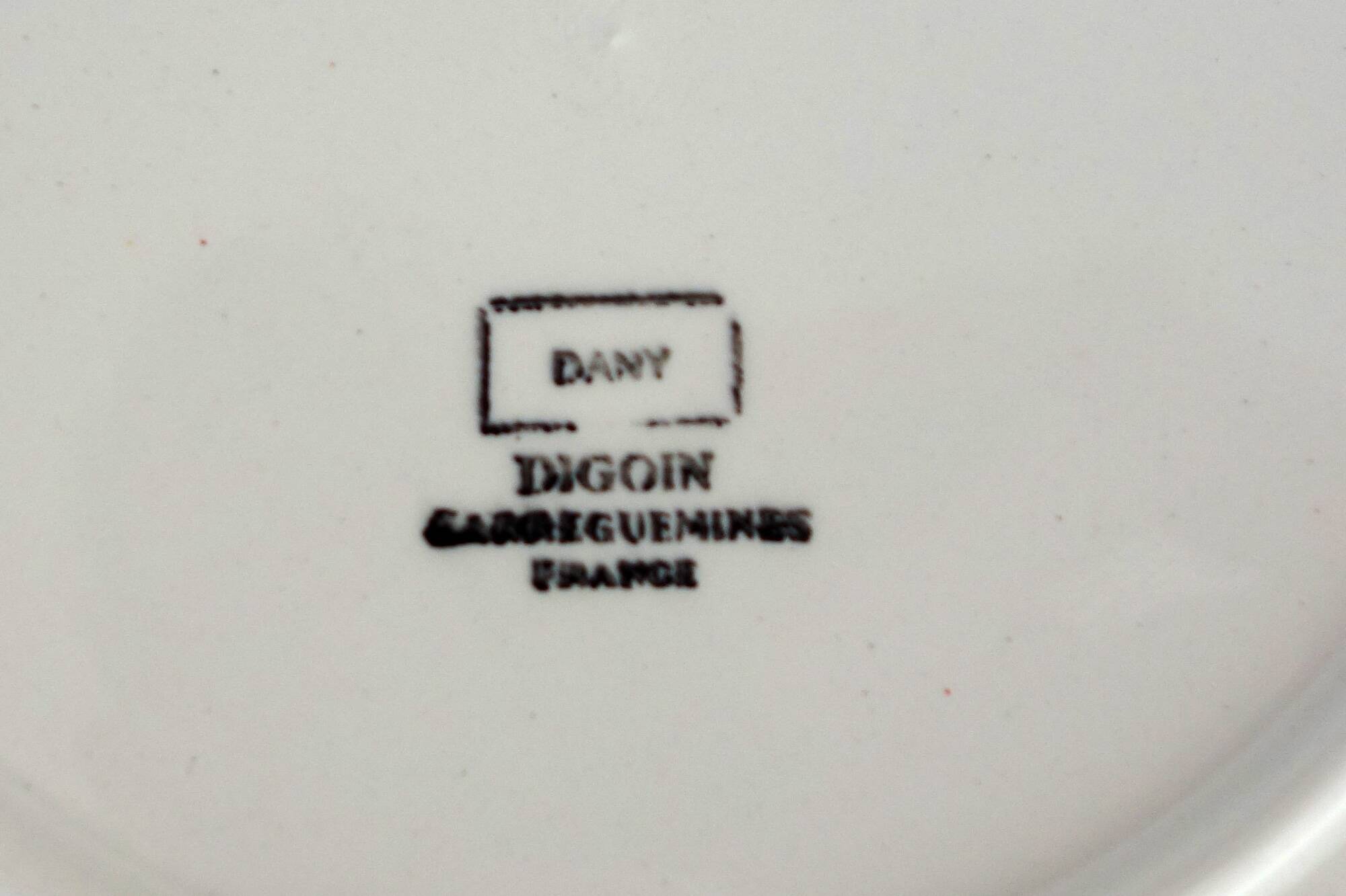 8 flat plates Dany model, Digoin Sarreguemines