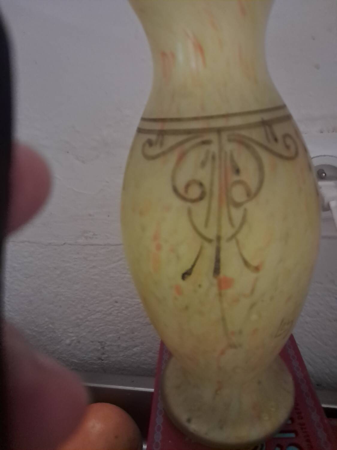 Leg vase