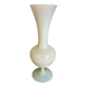 Vase en opaline blanc XX siècle