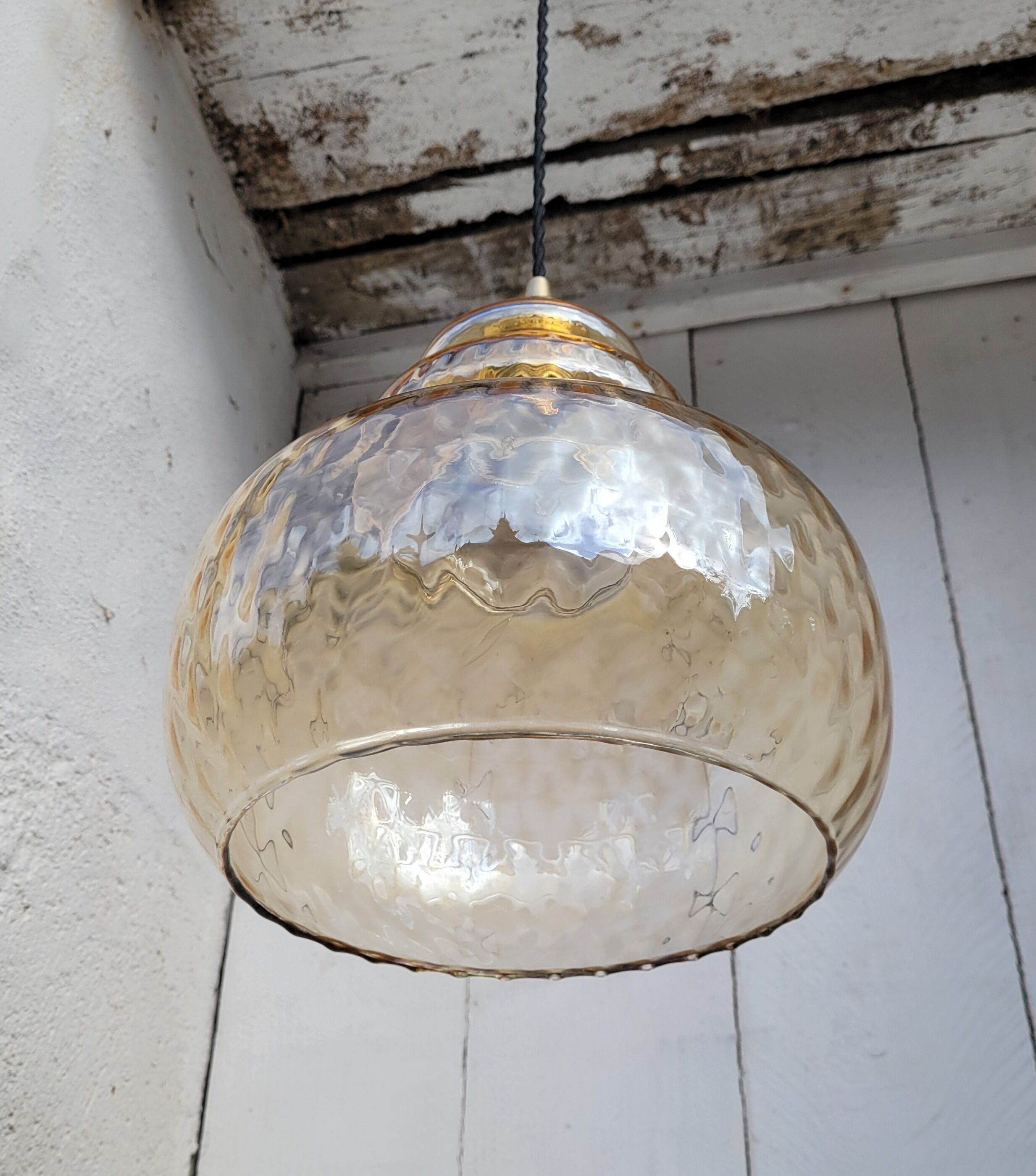 Amber yellow glass pendant lamp