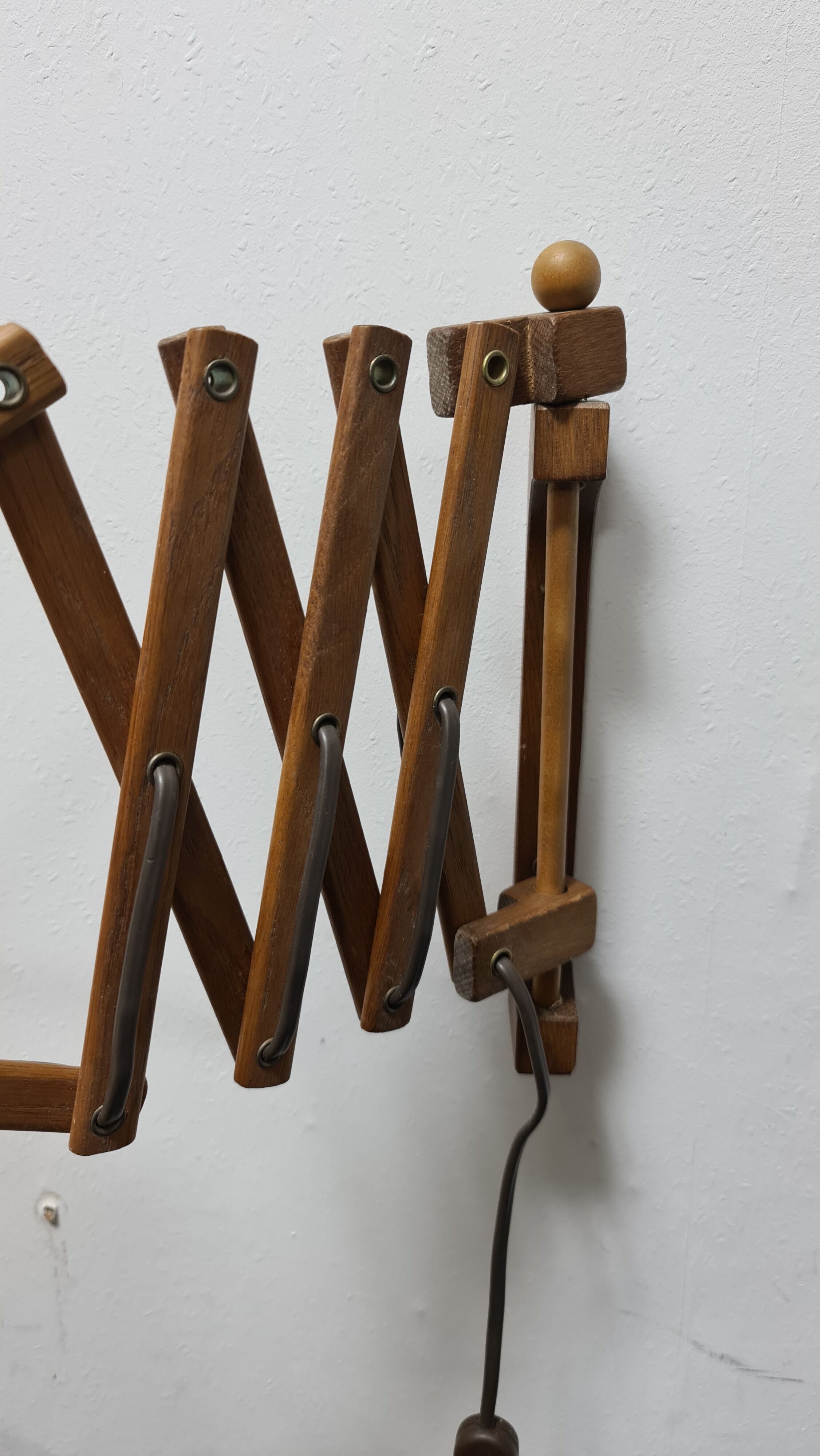 Vintage scissor lamp