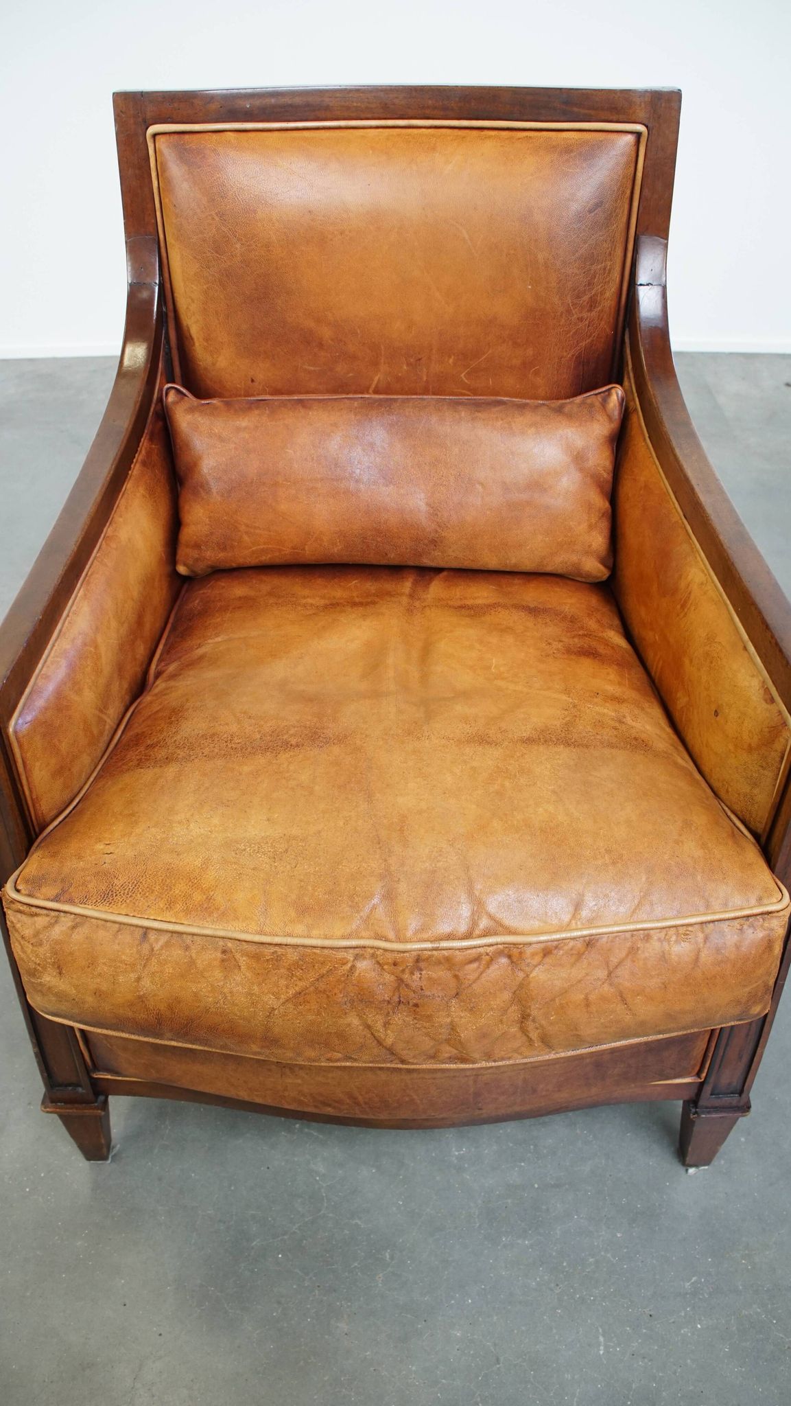 Cognac-Colored Sheepskin Leather Art Deco Design Chair Combined with Wood