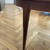 Extendable Scandinavian table