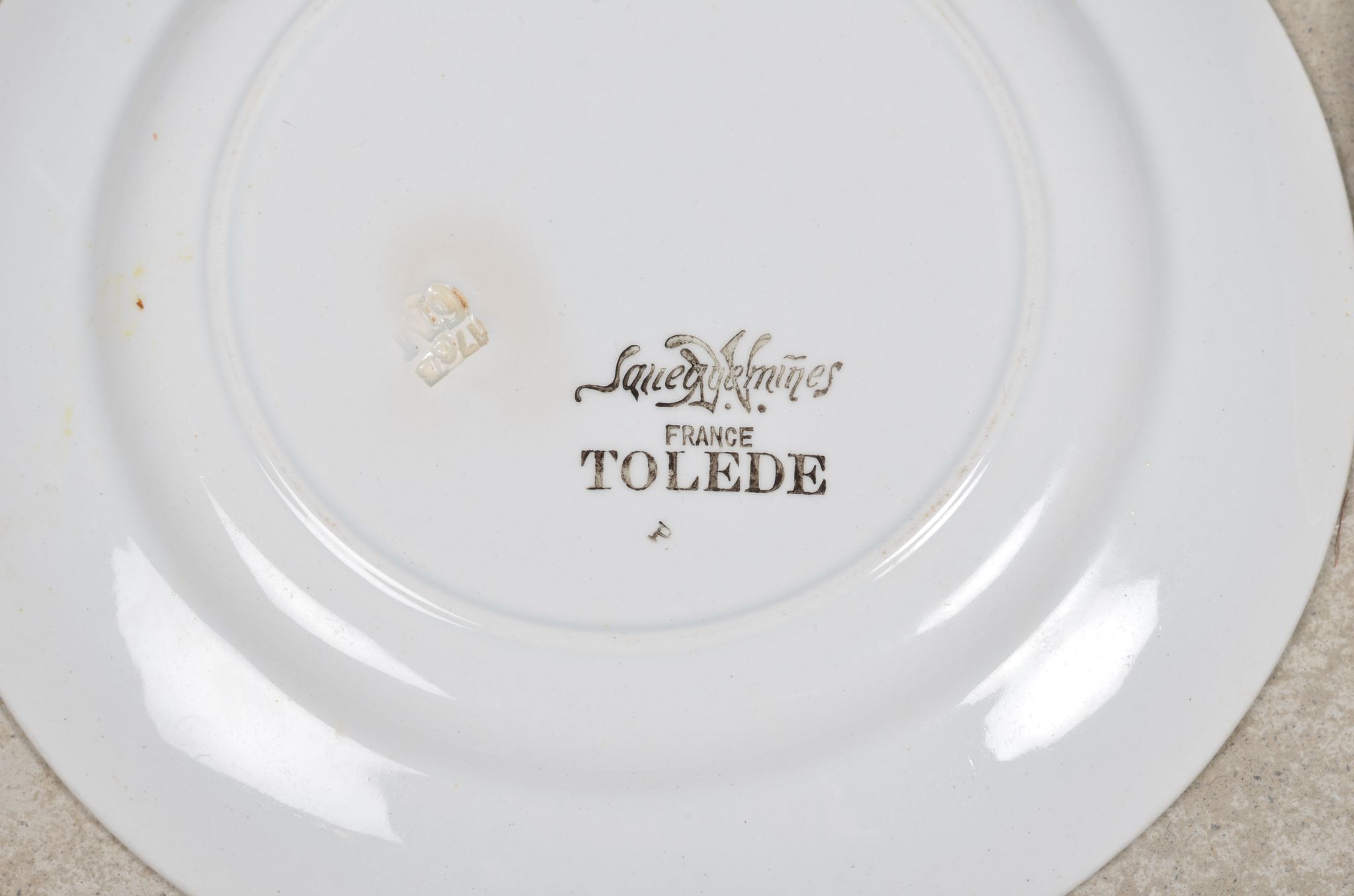 Dessert plates iron land
