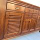 Buffet portes persiennes et  tiroirs