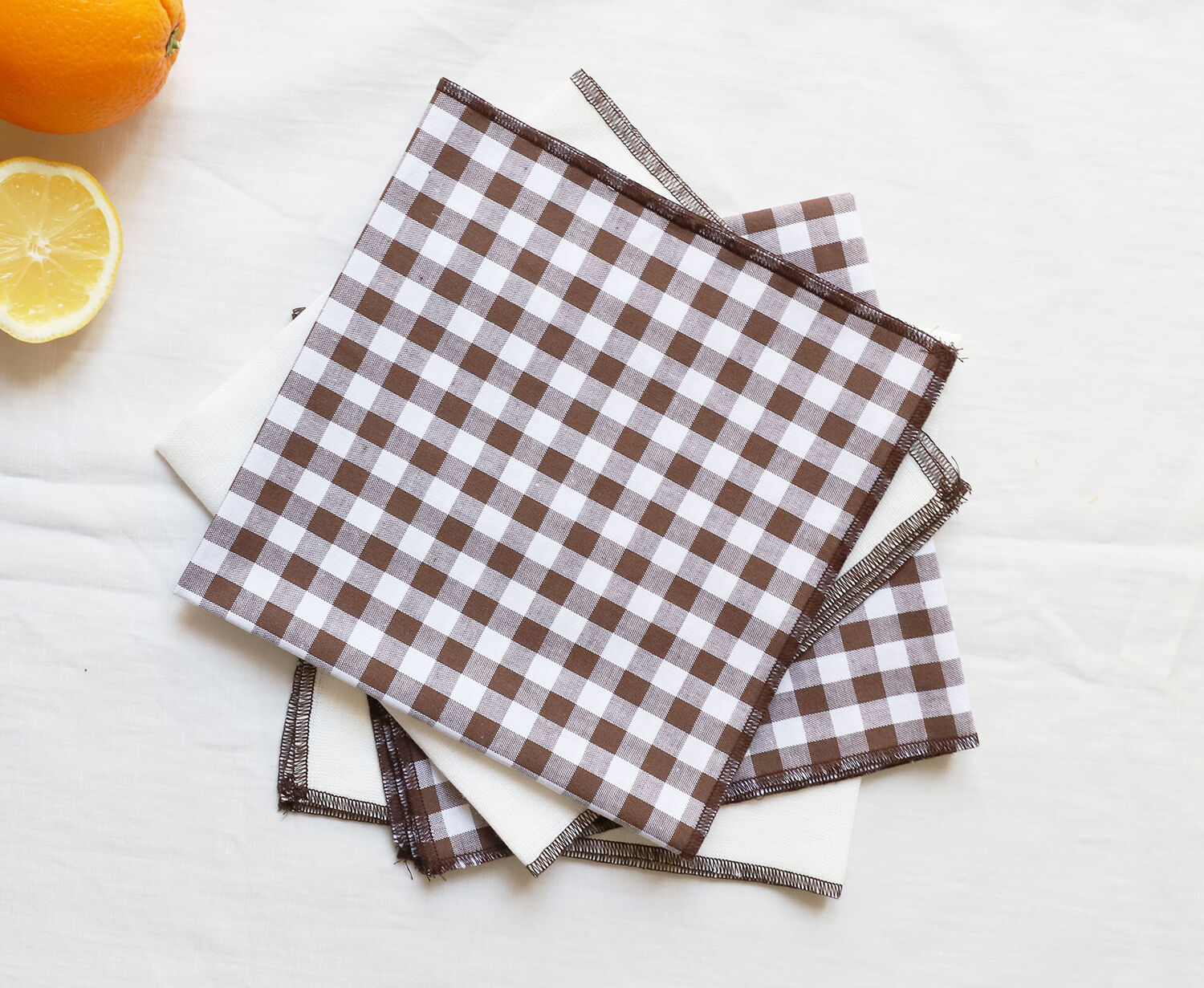 Set of 4 brown & white vichy towels