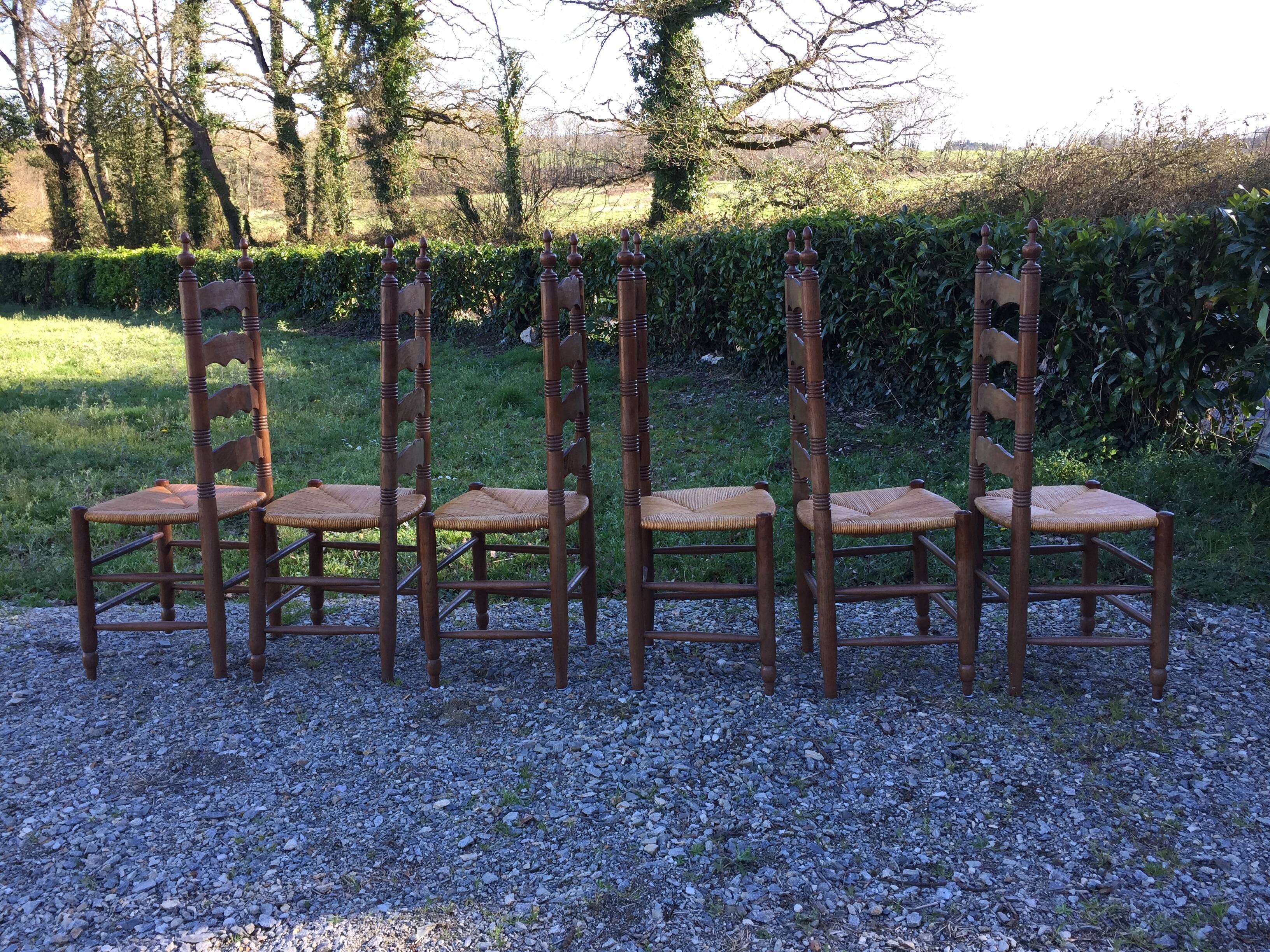 Vintage mulched chairs with high oak backrests with turned legs