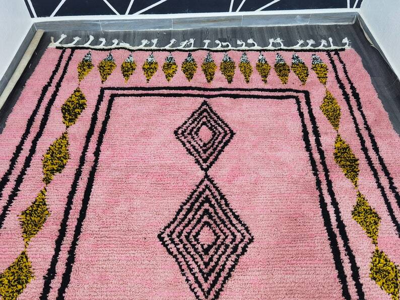 Handmade Berber pink rug 250cmx150cm