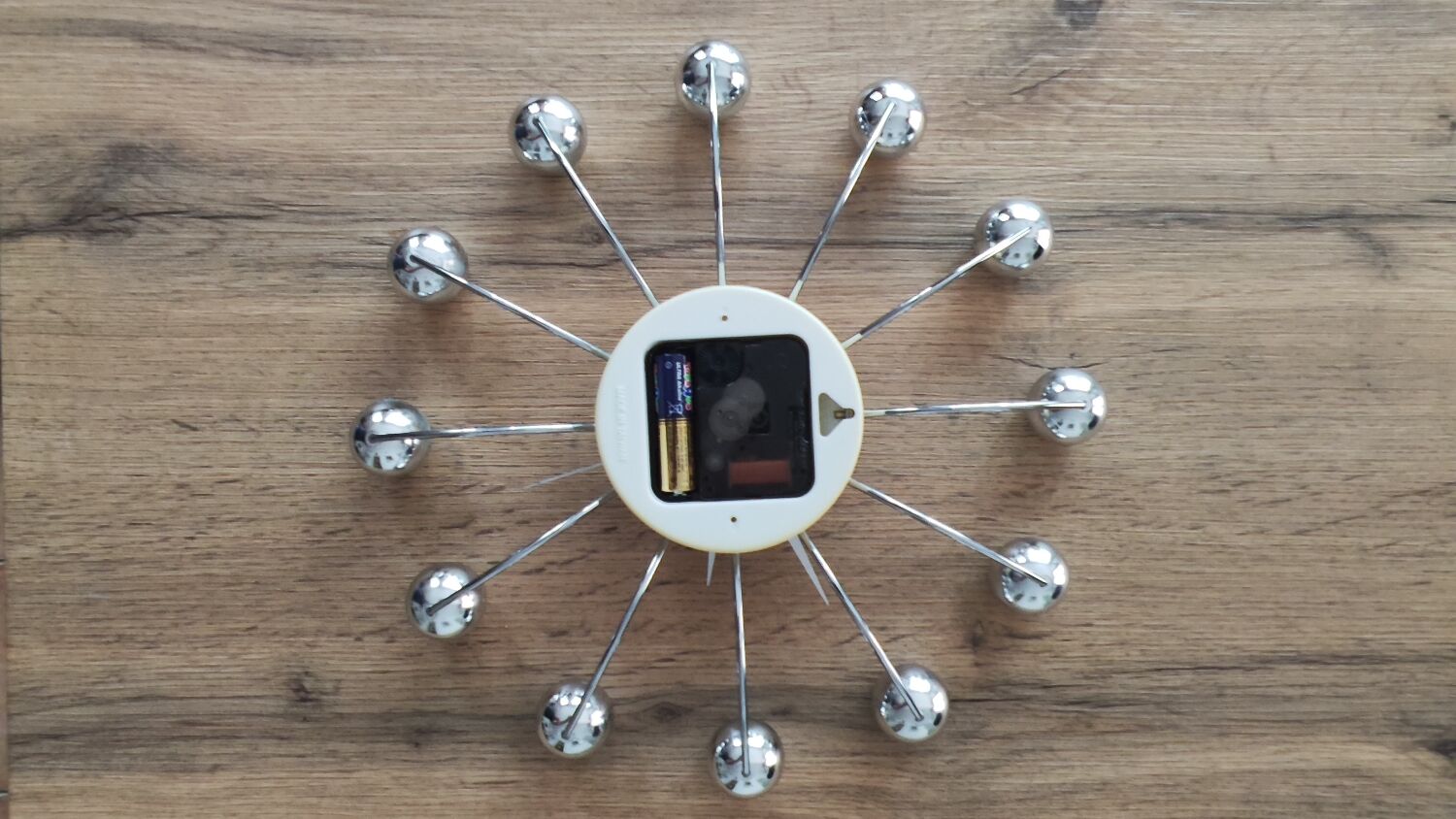 Horloge karlsson spider chrome