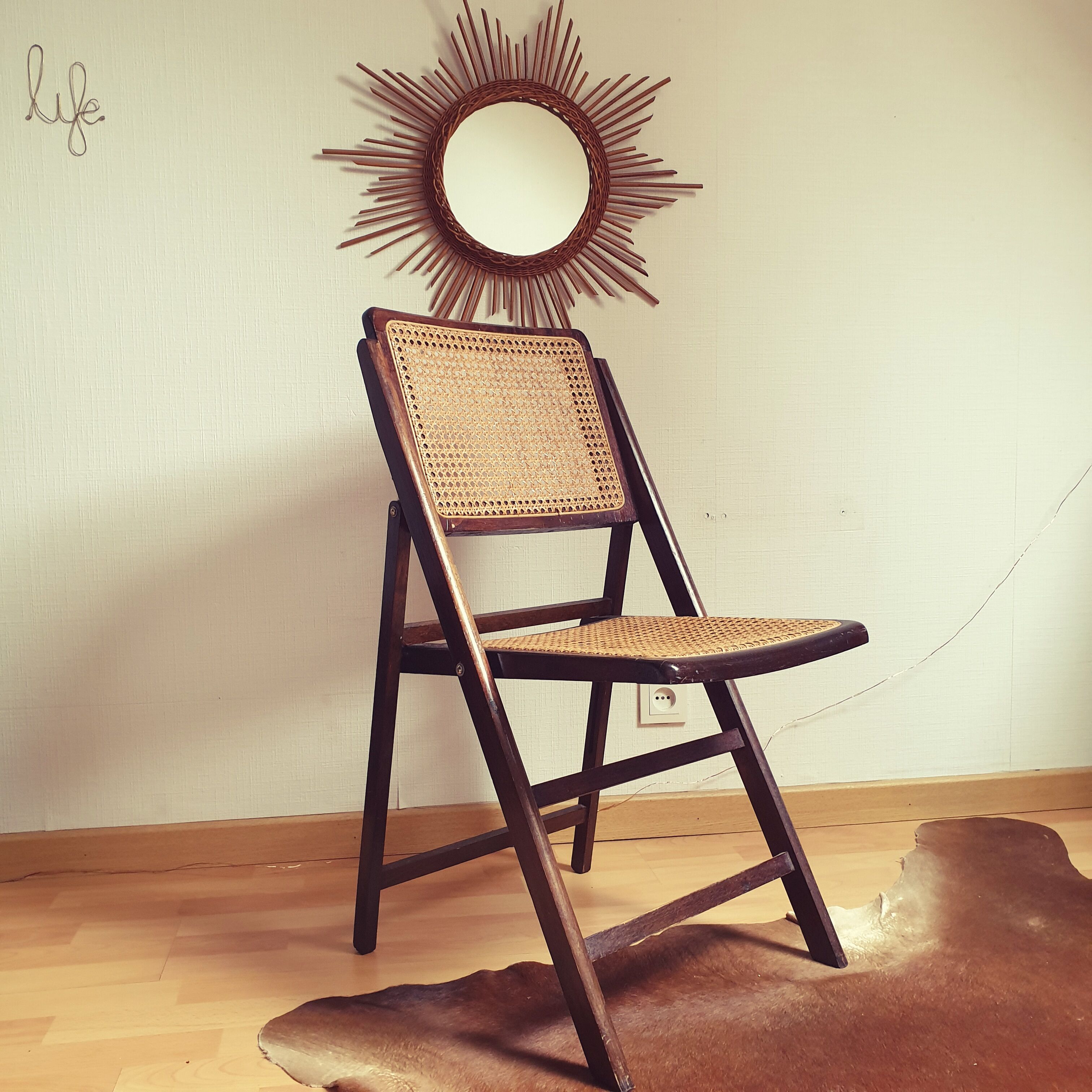 Vintage wood chair and folding cannage 60s