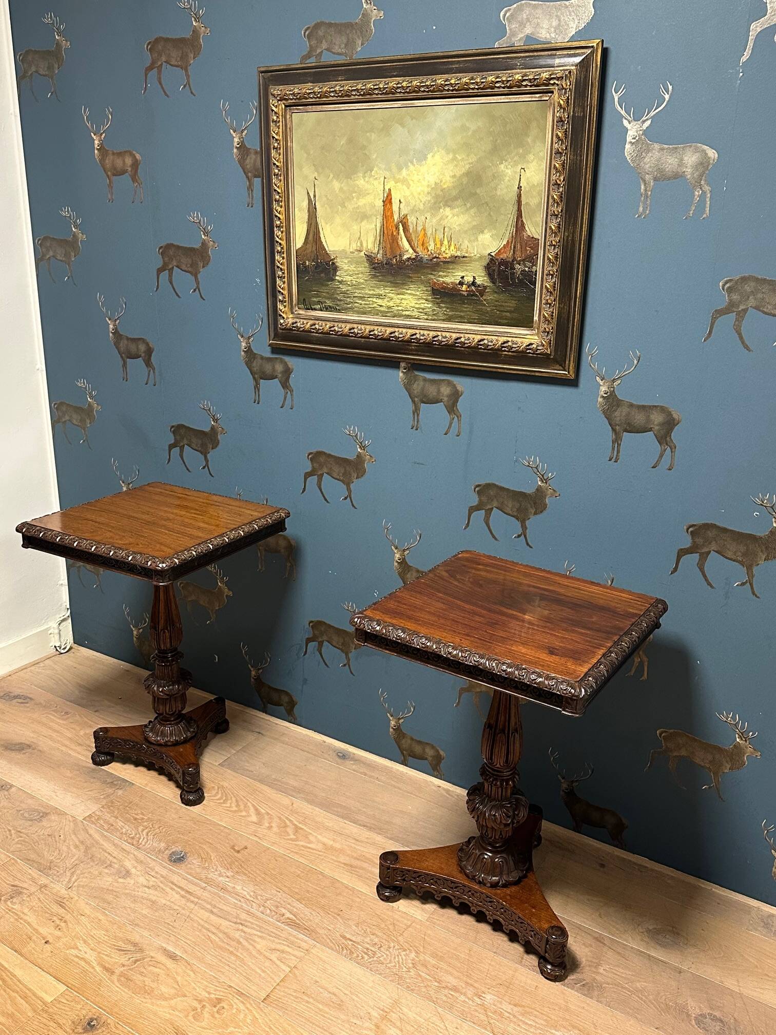 ensemble de 2 tables à plateau basculant anglo-indiennes