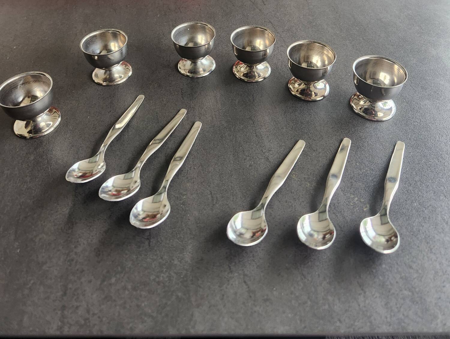 Set de 6 coquetiers et cuillères Guy Degrenne
