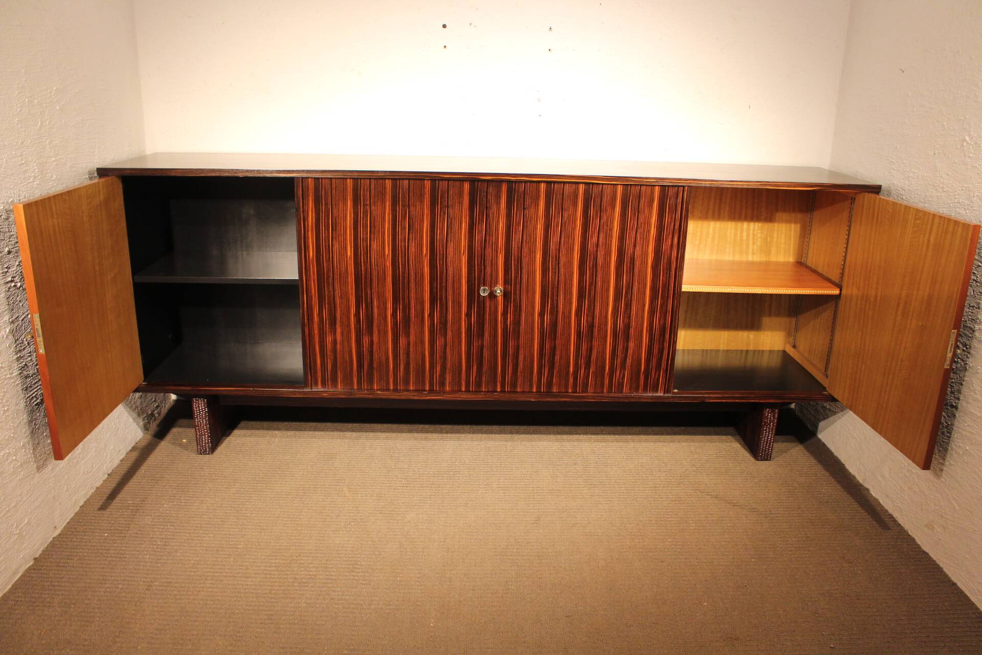 Brutalist enfilade
