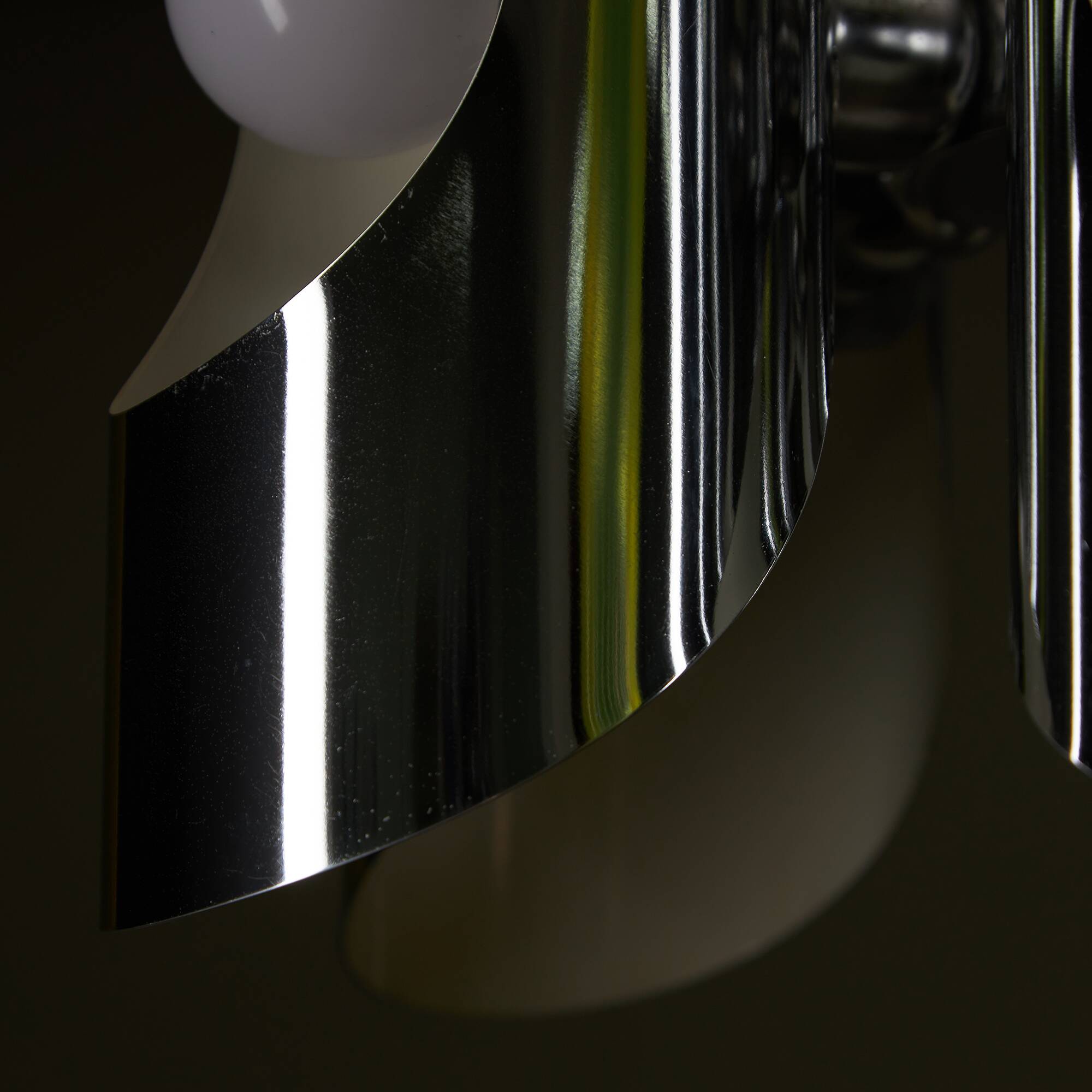 Lustre italien chromé à cinq lumières et abat-jour cylindrique, années 1970