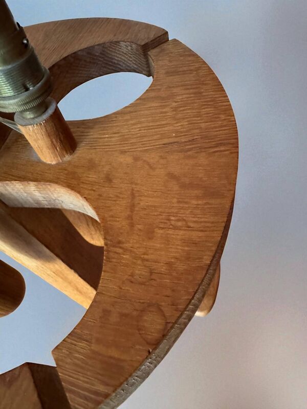 Rare lampadaire en chêne, céramique – Guillerme et Chambron, années 50