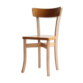 Vintage wooden bistro chair revisited