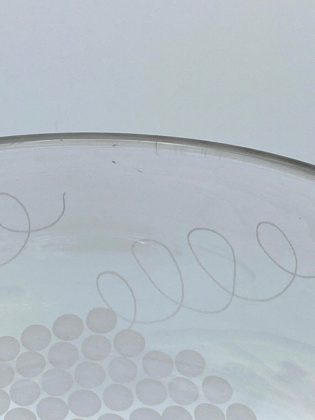 Coupe en verre depoli decor de raisin XX eme pied douche