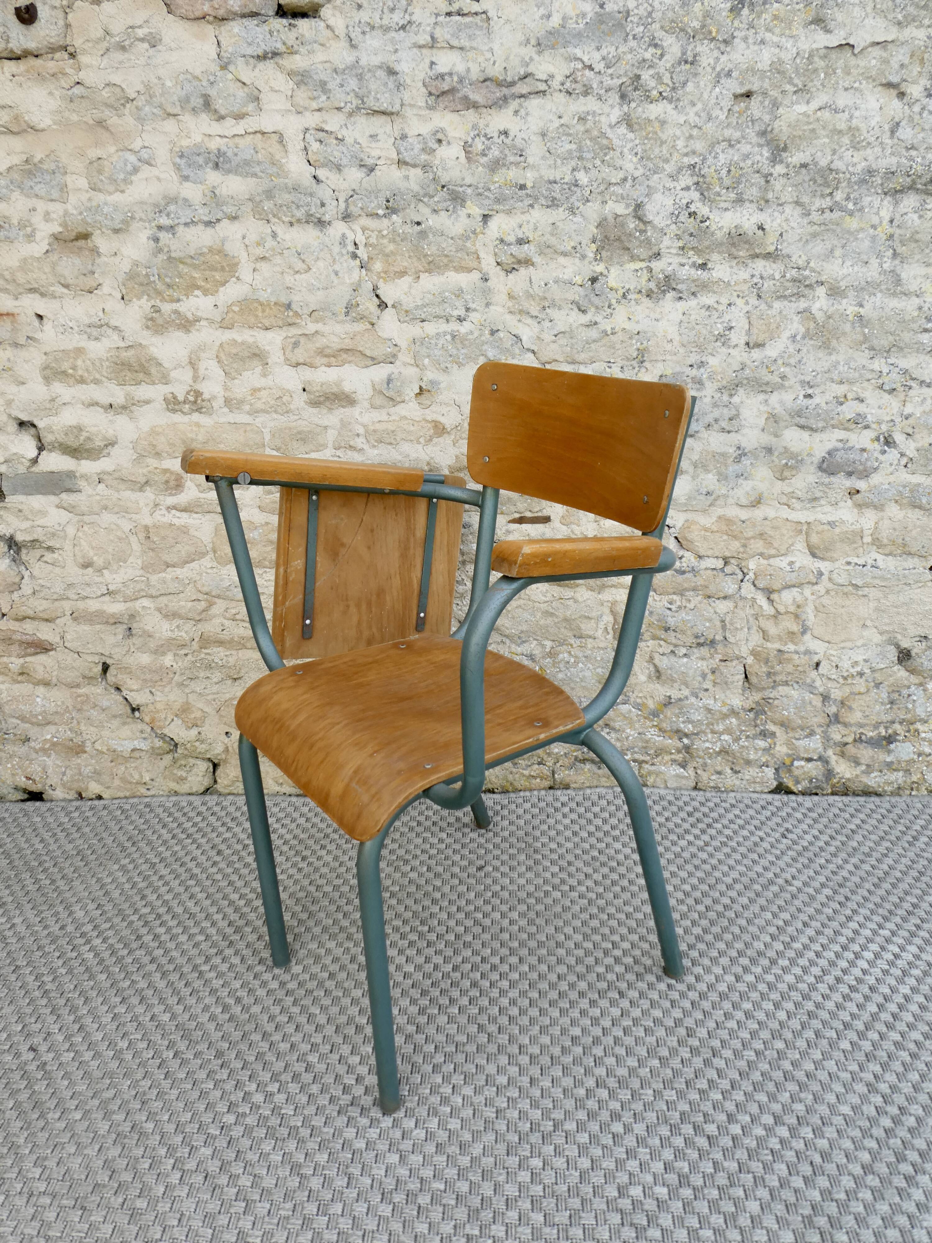 Student chair in wood and metal, circa 1960.