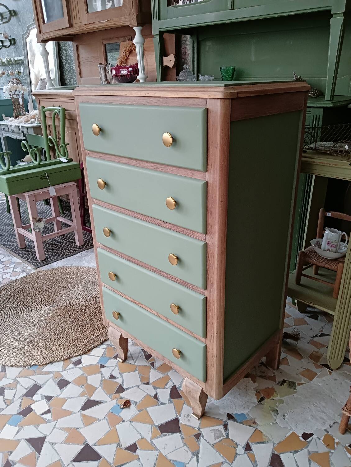 Vintage chiffonier