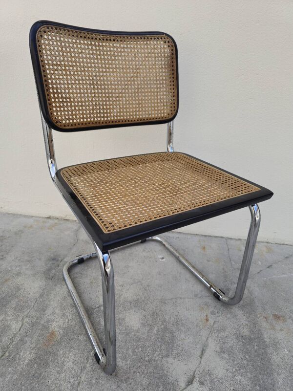 Chaise Marcel Breuer B32 en cannage noir signé Made in italy