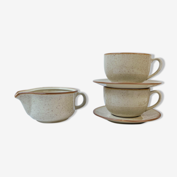 2 Bowls, under cups and tulowice speckled sandstone pourer