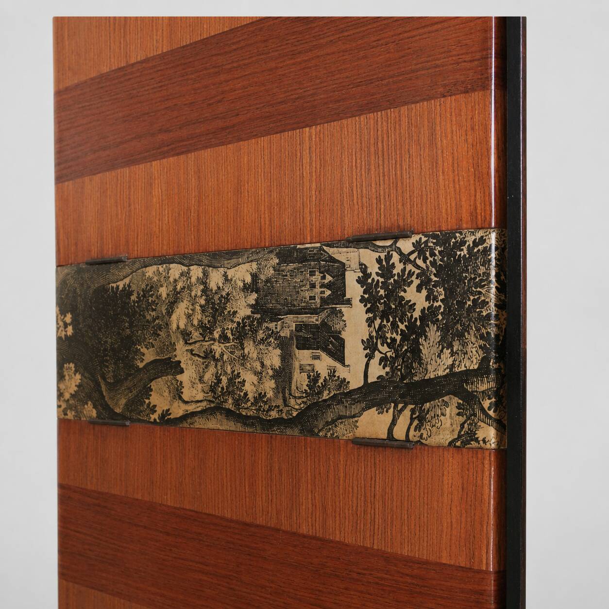 Italian vintage design sideboard with glass top – in the style of Vittorio Dassi