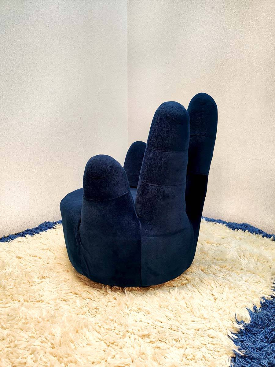 Design swivel chair Hand 'Hi-Five'
