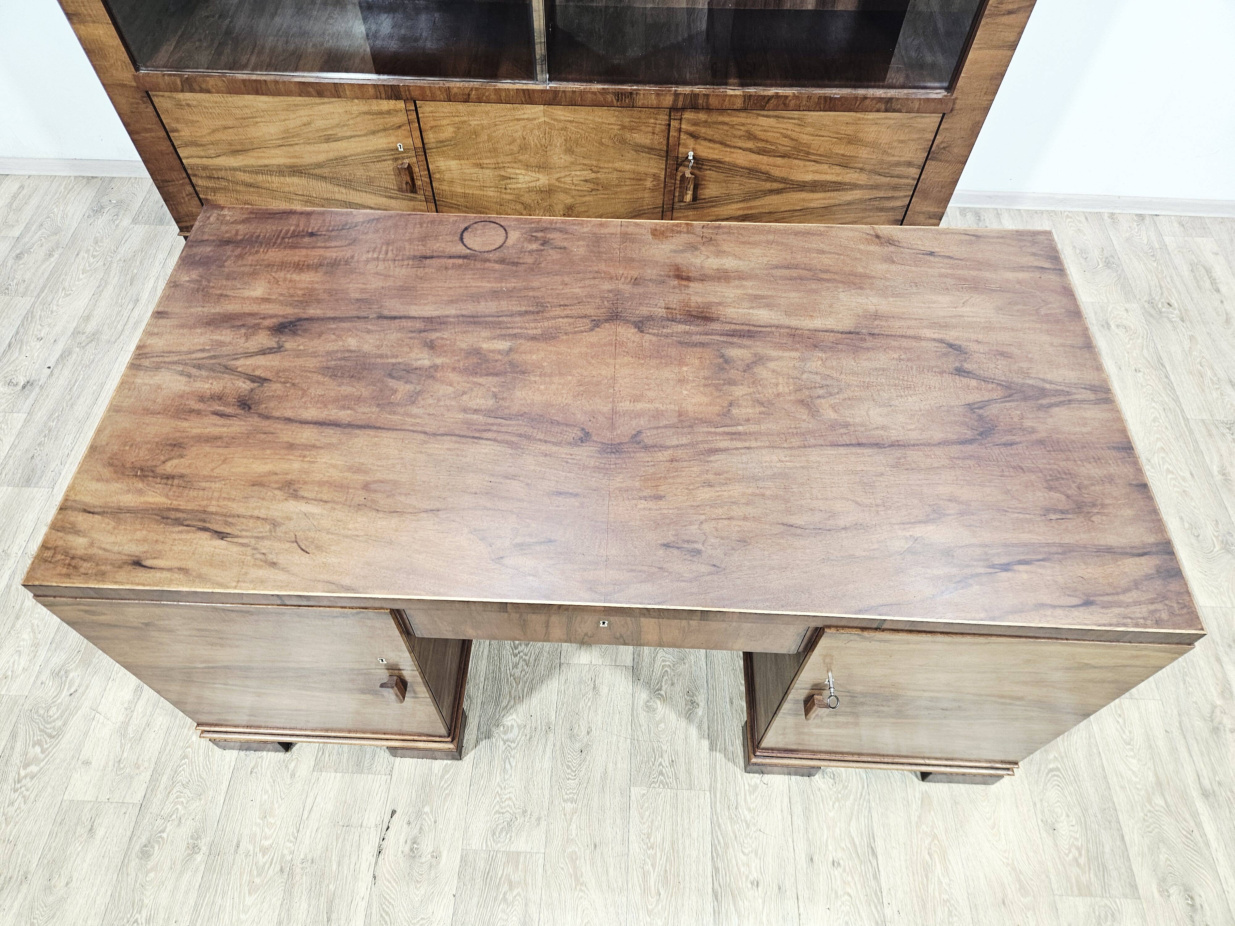 Ensemble de bureau exécutif monumental / Art Déco / Noyer / Années 1940.