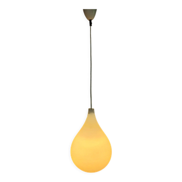 Scandinavian suspension "drop" opaline