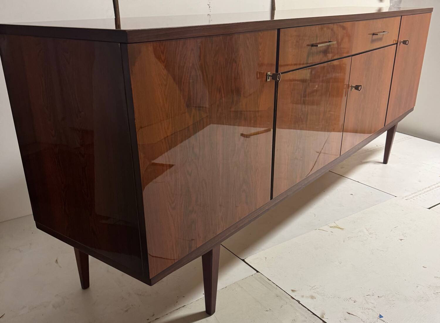 Scandinavian enfilade